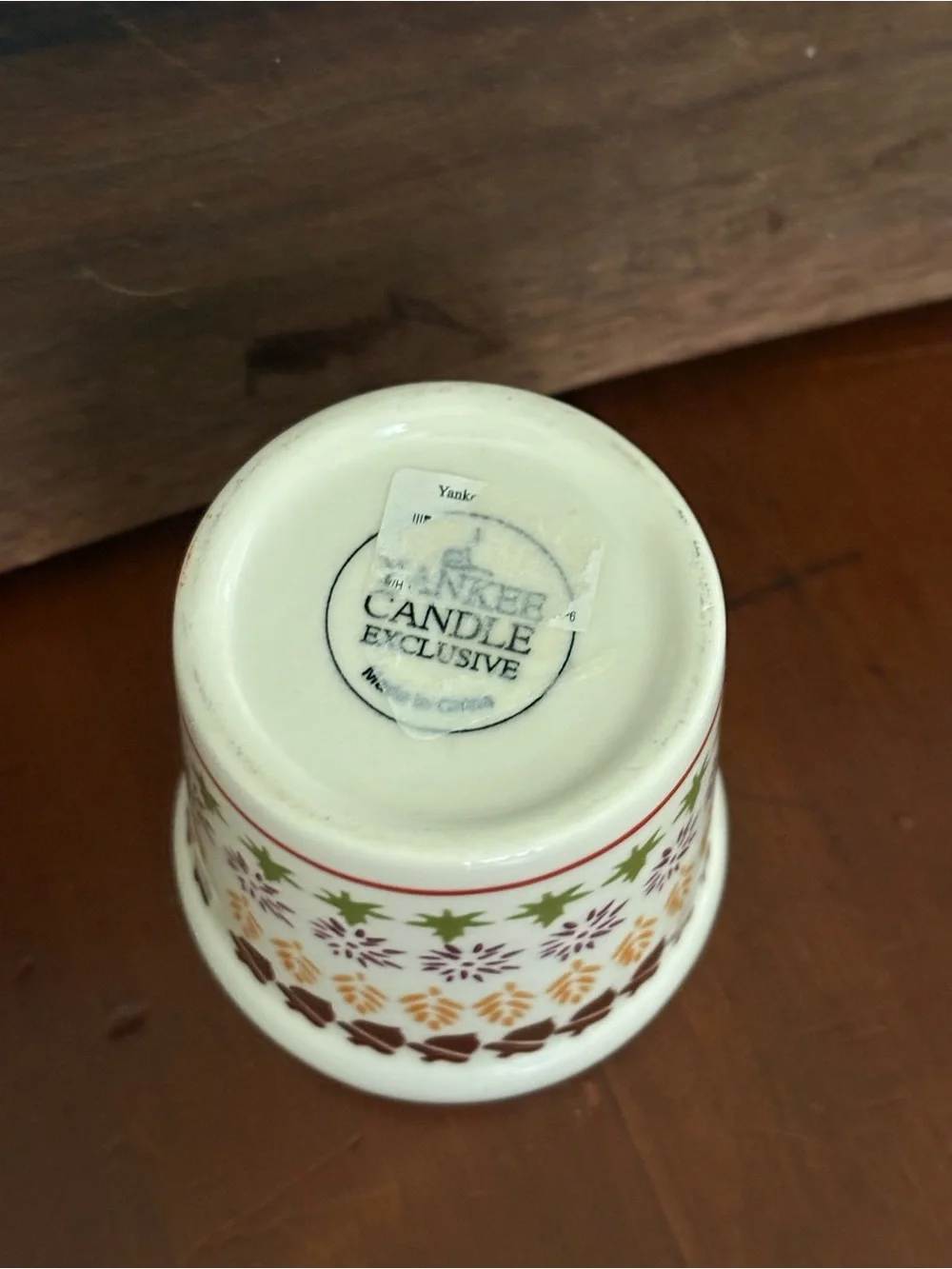 Yankee Candle Ceramic Votive/Tea Light Holder Small Country Acorns White